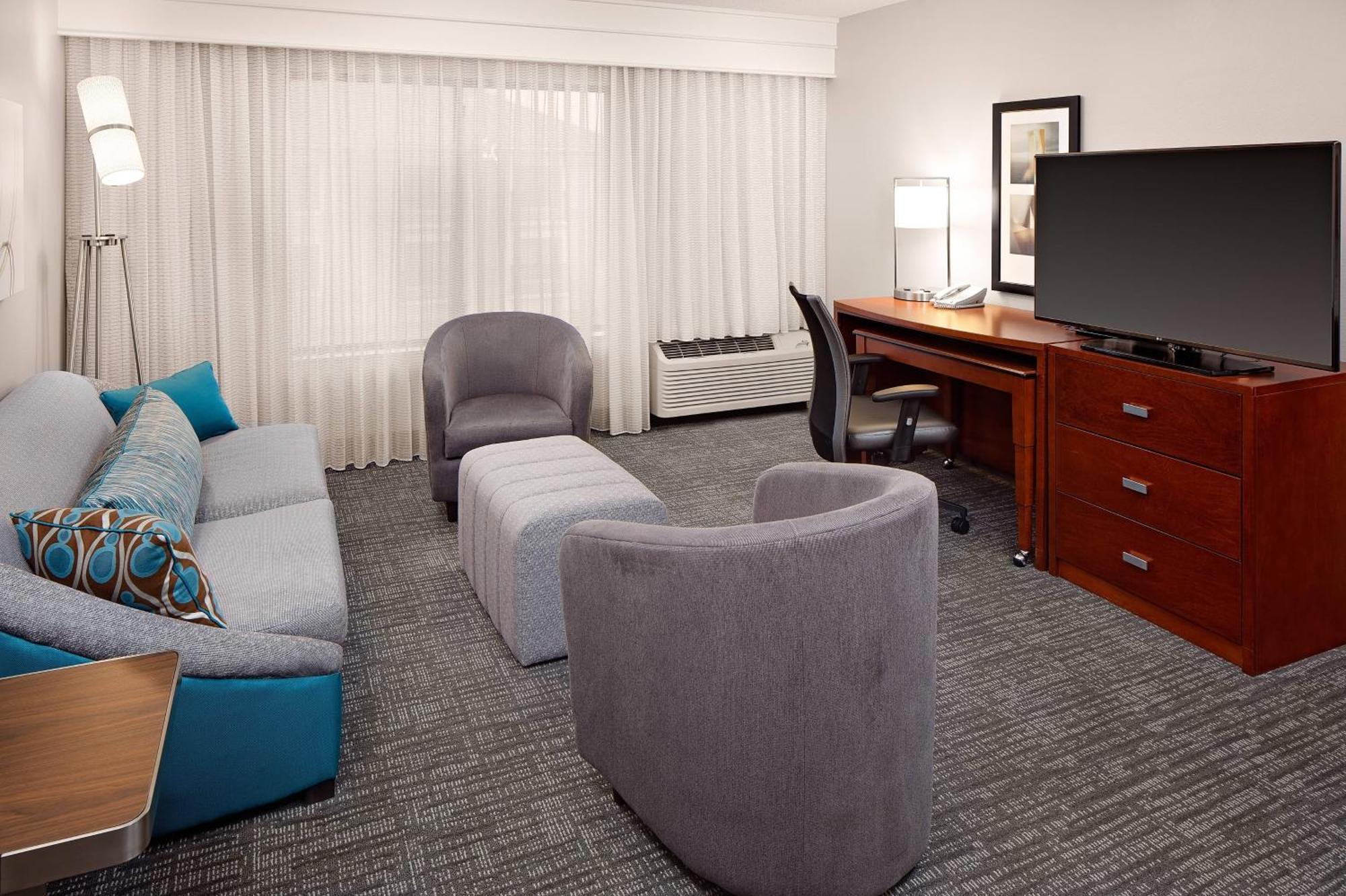 Courtyard By Marriott Rice University Hotel 3*