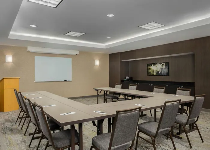 Courtyard By Marriott Houston Rice University