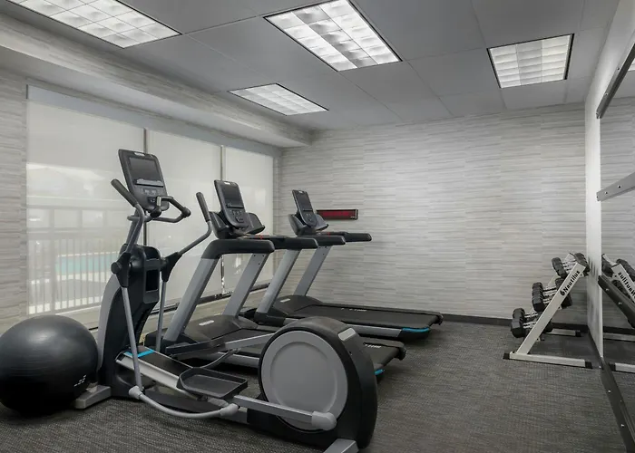 Courtyard By Marriott Houston Rice University