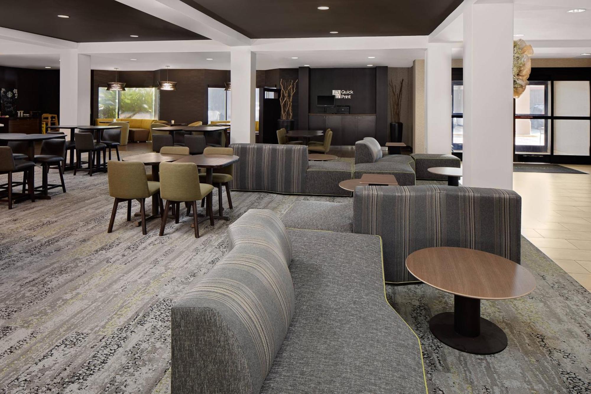 Hotel Courtyard By Marriott Rice 3*