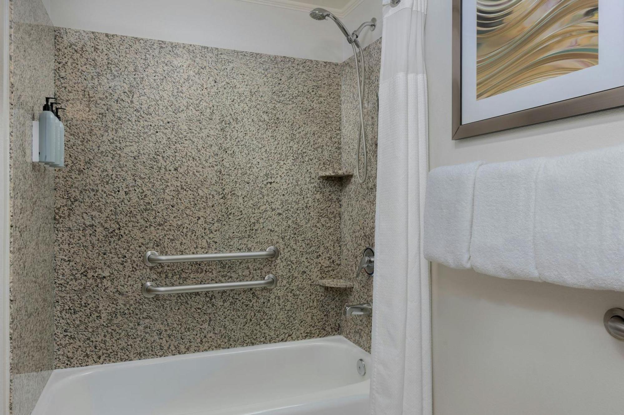 Courtyard By Marriott Rice Houston