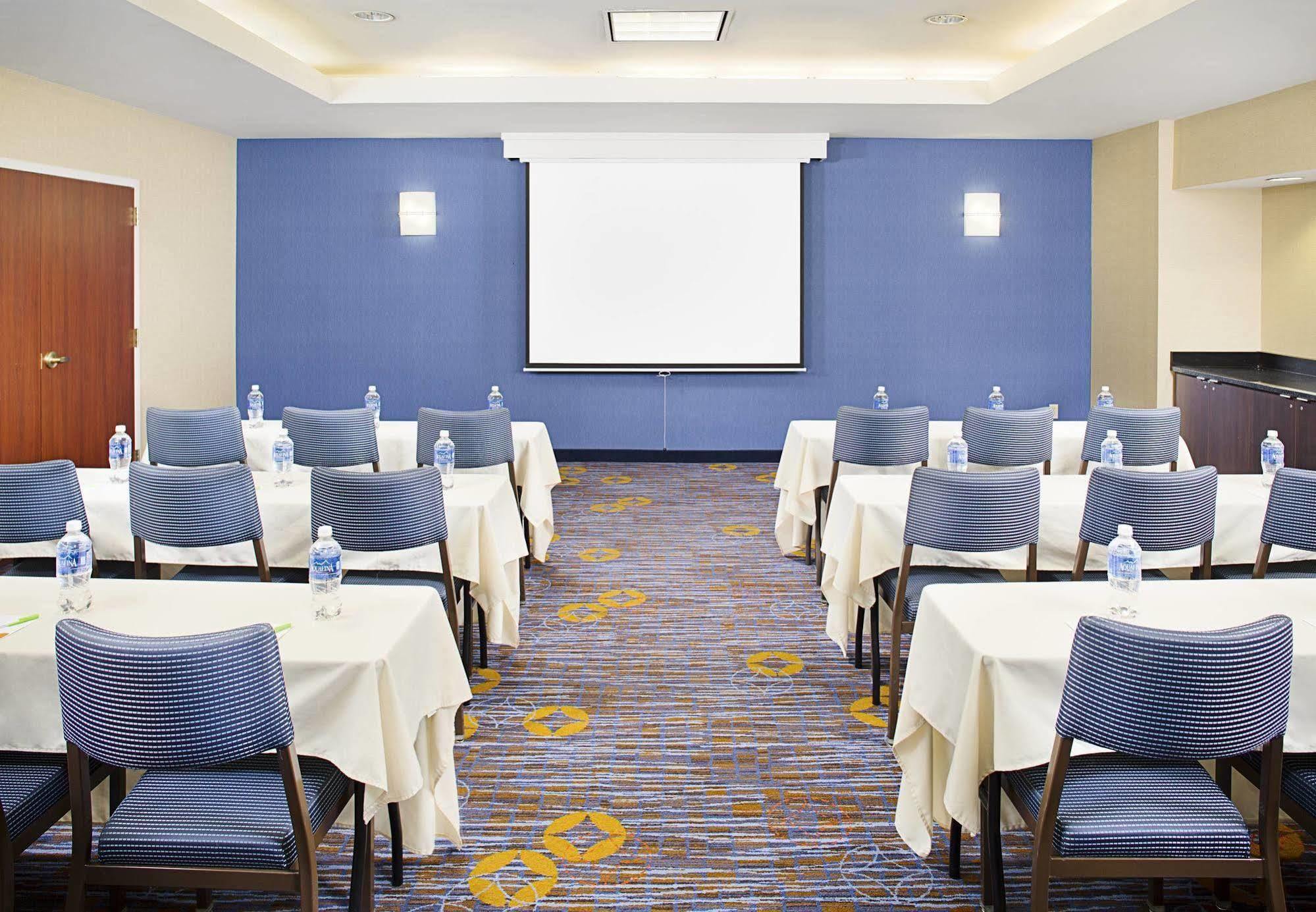 Courtyard By Marriott Rice Houston