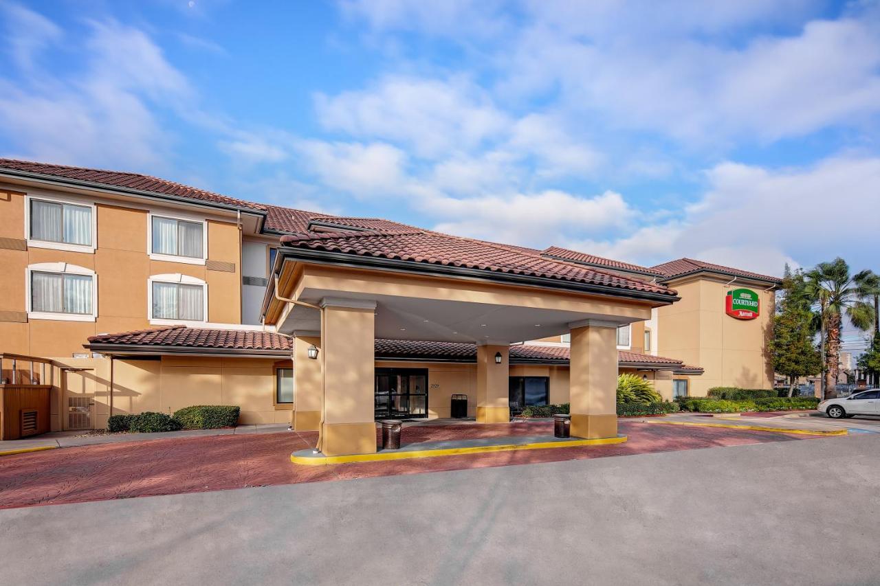 Courtyard By Marriott Rice University Hotel 3*